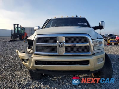 Piąte zdjęcie samochodu w środku: 2016 RAM 2500 LONGHORN VIN:3C6UR5GL4GG222476 - miniatura