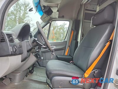 Zdjęcie 7 z 12 samochodu: 2015 MERCEDES-BENZ SPRINTER 2500 VIN:WD3PE8DB9FP135871 - miniatura