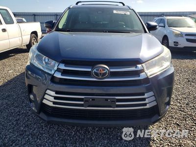 Piąte zdjęcie samochodu w środku: 2017 TOYOTA HIGHLANDER XLE VIN:5TDJZRFHXHS390724 - miniatura