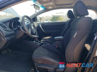 Zdjęcie 7 z 12 samochodu: 2010 KIA FORTE KOUP EX VIN:KNAFU6A28A5275702 - miniatura