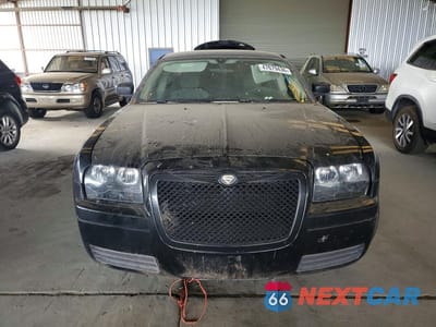Piąte zdjęcie samochodu w środku: 2006 CHRYSLER 300 VIN:2C3KA43R96H238946 - miniatura
