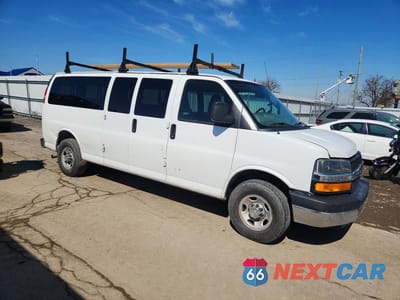Czwarte zdjęcie samochodu z boku: 2015 CHEVROLET EXPRESS G3500 LT VIN:1GAZG1FF6F1234742 - miniatura