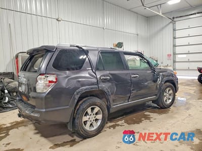 Piąte zdjęcie samochodu w środku: 2013 TOYOTA 4RUNNER SR5 VIN:JTEBU5JR4D5143951 - miniatura