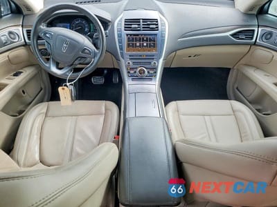 Zdjęcie 8 z 12 samochodu: 2019 LINCOLN MKZ RESERVE I VIN:3LN6L5LU5KR631127 - miniatura