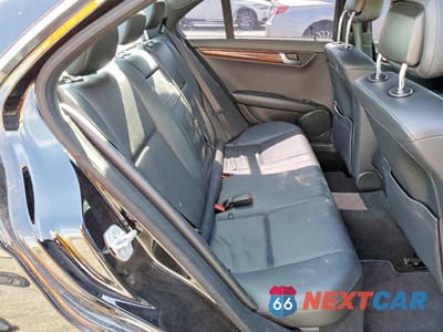 Zdjęcie 10 z 13 samochodu: 2011 MERCEDES-BENZ C 300 VIN:WDDGF5EB1BA424133 - miniatura