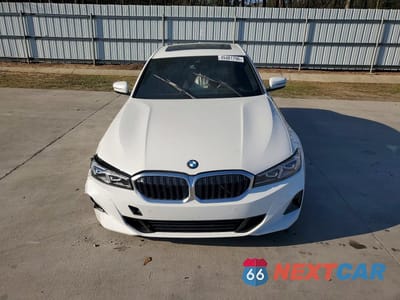Piąte zdjęcie samochodu w środku: 2023 BMW 330I VIN:3MW69FF02P8C83895 - miniatura