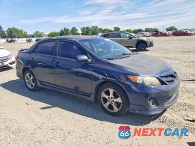 Czwarte zdjęcie samochodu z boku: 2013 TOYOTA COROLLA S VIN:5YFBU4EE0DP217830 - miniatura
