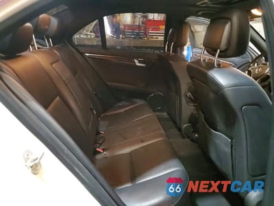 Zdjęcie 10 z 12 samochodu: 2012 MERCEDES-BENZ C 300 4MATIC VIN:WDDGF8BB0CR225230 - miniatura