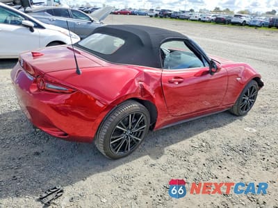 Trzecie zdjęcie samochodu z tyłu: 2025 MAZDA MX-5 MIATA GRAND TOURING VIN:JM1NDAD7XS0657785 - miniatura