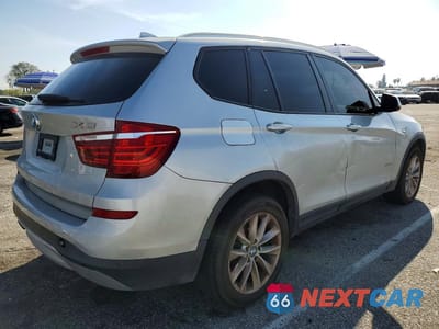Trzecie zdjęcie samochodu z tyłu: 2017 BMW X3 SDRIVE28I VIN:5UXWZ7C30H0V87356 - miniatura