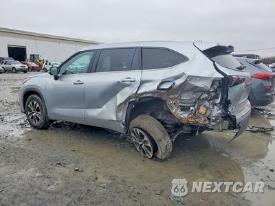 Drugie zdjęcie samochodu z przodu: 2022 TOYOTA HIGHLANDER XLE VIN:5TDHZRBH6NS177642 - miniatura