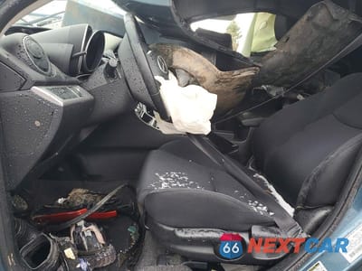 Zdjęcie 7 z 12 samochodu: 2011 MAZDA 3 S VIN:JM1BL1K69B1463971 - miniatura