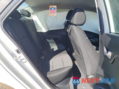 Zdjęcie 10 z 12 samochodu: 2023 KIA RIO S VIN:3KPA24AD2PE602777 - miniatura