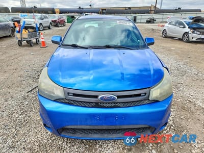 Piąte zdjęcie samochodu w środku: 2010 FORD FOCUS SE VIN:1FAHP3CN2AW248553 - miniatura