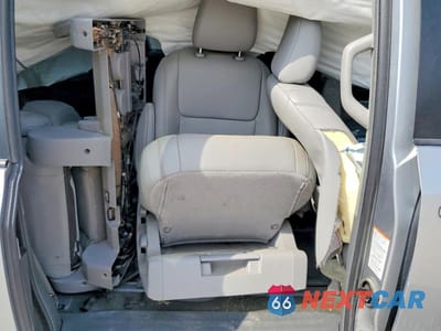 Zdjęcie 11 z 13 samochodu: 2017 TOYOTA SIENNA XLE 8-PASSENGER VIN:5TDYZ3DCXHS838558 - miniatura
