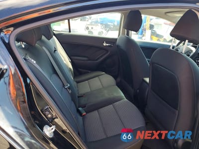 Zdjęcie 10 z 12 samochodu: 2015 KIA FORTE LX VIN:KNAFX4A69F5399998 - miniatura