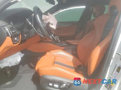 Zdjęcie 7 z 12 samochodu: 2019 BMW M5 VIN:WBSJF0C54KB448090 - miniatura