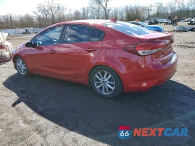Drugie zdjęcie samochodu z przodu: 2017 KIA FORTE S VIN:3KPFL4A72HE028745 - miniatura