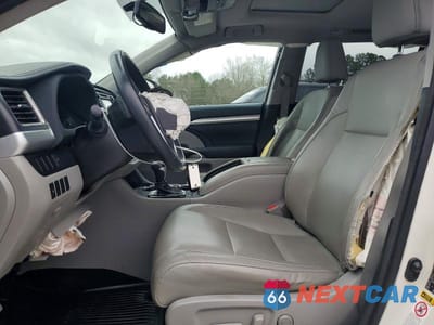 Zdjęcie 7 z 13 samochodu: 2015 TOYOTA HIGHLANDER XLE VIN:5TDKKRFH1FS064834 - miniatura