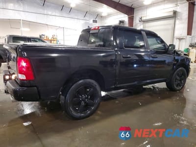 Trzecie zdjęcie samochodu z tyłu: 2019 RAM 1500 CLASSIC SLT VIN:1C6RR7LTXKS631591 - miniatura