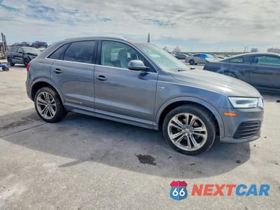 Czwarte zdjęcie samochodu z boku: 2017 AUDI Q3 PRESTIGE VIN:WA1GCCFSXHR011847 - miniatura