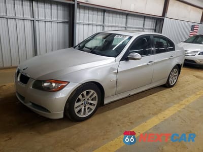 2006 BMW 325 I WBAVB135X6KX63408 - główne zdjęcie licytacji z USA - miniatura
