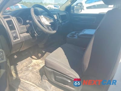 Zdjęcie 7 z 12 samochodu: 2023 RAM 1500 CLASSIC TRADESMAN VIN:3C6JR6DT5PG663658 - miniatura