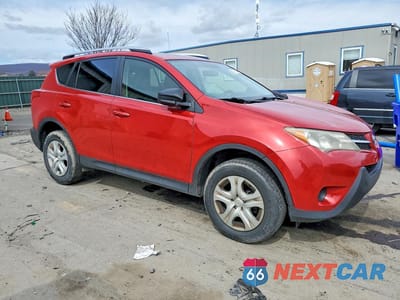 Czwarte zdjęcie samochodu z boku: 2015 TOYOTA RAV4 LE VIN:JTMBFREV7FD158093 - miniatura