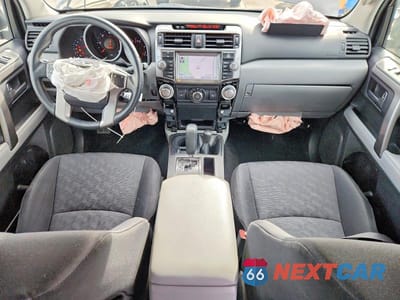 Zdjęcie 8 z 13 samochodu: 2011 TOYOTA 4RUNNER TRAIL VIN:JTEBU5JRXB5052082 - miniatura