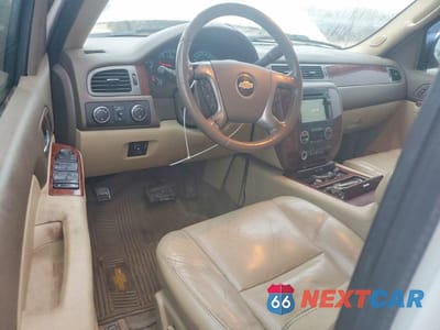 Zdjęcie 8 z 13 samochodu: 2011 CHEVROLET AVALANCHE LTZ VIN:3GNTKGE32BG100450 - miniatura