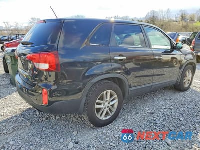 Trzecie zdjęcie samochodu z tyłu: 2015 KIA SORENTO LX VIN:5XYKT3A6XFG568134 - miniatura