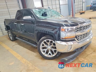 Czwarte zdjęcie samochodu z boku: 2016 CHEVROLET SILVERADO C1500 LT VIN:1GCRCREC3GZ338892 - miniatura