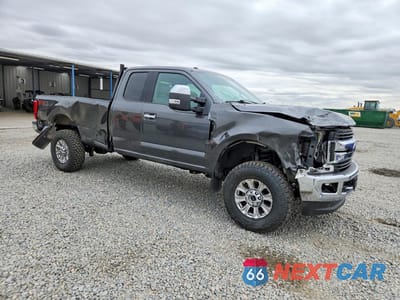Czwarte zdjęcie samochodu z boku: 2017 FORD F250 SUPER DUTY VIN:1FT7X2B65HED31792 - miniatura