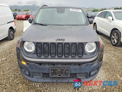 Piąte zdjęcie samochodu w środku: 2018 JEEP RENEGADE LATITUDE VIN:ZACCJBBH1JPH32397 - miniatura