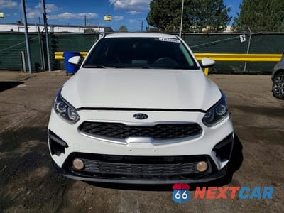 Piąte zdjęcie samochodu w środku: 2020 KIA FORTE LXS VIN:3KPF24ADXLE211506 - miniatura