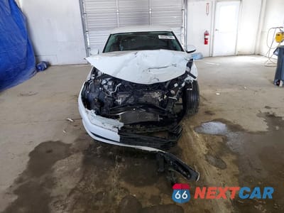 Piąte zdjęcie samochodu w środku: 2019 VOLKSWAGEN JETTA S VIN:3VWC57BU1KM017930 - miniatura