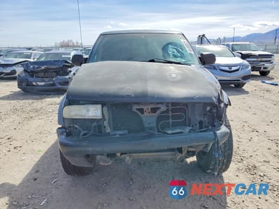 Piąte zdjęcie samochodu w środku: 2000 CHEVROLET S TRUCK S10 VIN:1GCCT19WXY8195037 - miniatura