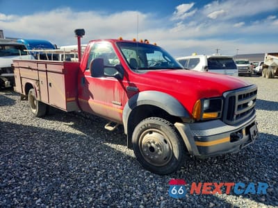 Czwarte zdjęcie samochodu z boku: 2006 FORD F550 SUPER DUTY VIN:1FDAF57P06EA79048 - miniatura