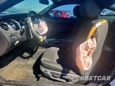 Zdjęcie 7 z 14 samochodu: 2014 FORD MUSTANG VIN:1ZVBP8AM8E5334076 - miniatura