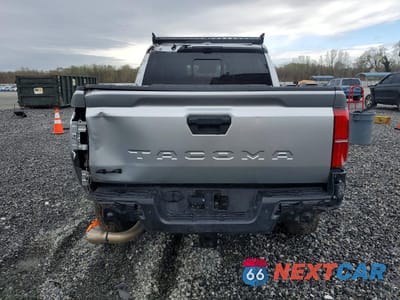 Zdjęcie 6 z 12 samochodu: 2024 TOYOTA TACOMA DOUBLE CAB VIN:3TMLB5JNXRM060649 - miniatura