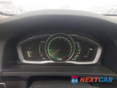 Zdjęcie 9 z 13 samochodu: 2018 VOLVO V60 CROSS COUNTRY PREMIER VIN:YV440MWK4J2044751 - miniatura