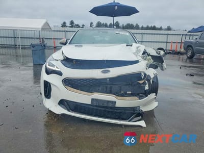 Piąte zdjęcie samochodu w środku: 2020 KIA STINGER GT1 VIN:KNAE45LC9L6075999 - miniatura