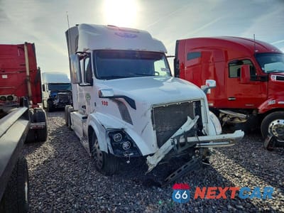 2016 VOLVO VNL SEMI TRUCK 4V4NC9EJ2GN945777 - główne zdjęcie licytacji z USA - miniatura