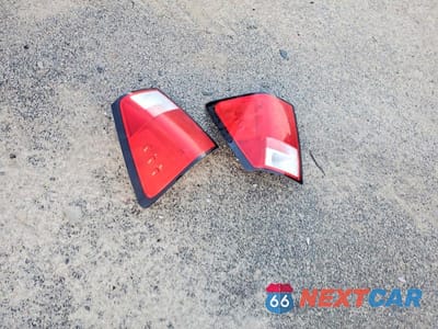 Zdjęcie 13 z 13 samochodu: 2007 JEEP GRAND CHEROKEE LAREDO VIN:1J8GS48K77C624109 - miniatura