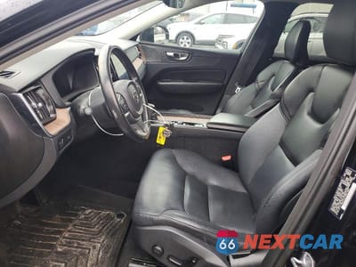 Zdjęcie 7 z 14 samochodu: 2019 VOLVO XC60 T5 VIN:LYV102RK0KB197262 - miniatura