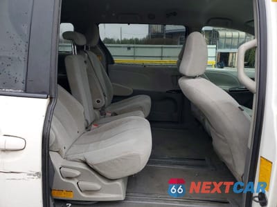 Zdjęcie 11 z 13 samochodu: 2011 TOYOTA SIENNA LE 8-PASSENGER VIN:5TDKK3DC0BS024081 - miniatura