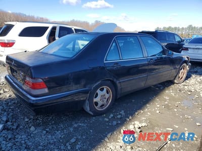 Trzecie zdjęcie samochodu z tyłu: 1999 MERCEDES-BENZ S 320 VIN:WDBGA33G3XA414852 - miniatura