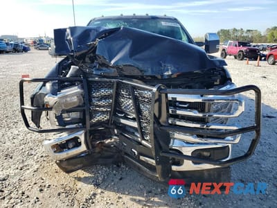 Piąte zdjęcie samochodu w środku: 2025 FORD F350 SUPER DUTY VIN:1FT8W3BT5SEC92518 - miniatura