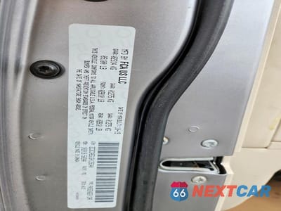 Zdjęcie 12 z 12 samochodu: 2016 CHRYSLER 300C VIN:2C3CCAEG1GH128340 - miniatura