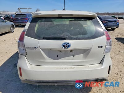 Zdjęcie 6 z 13 samochodu: 2017 TOYOTA PRIUS V THREE VIN:JTDZN3EU9HJ065800 - miniatura